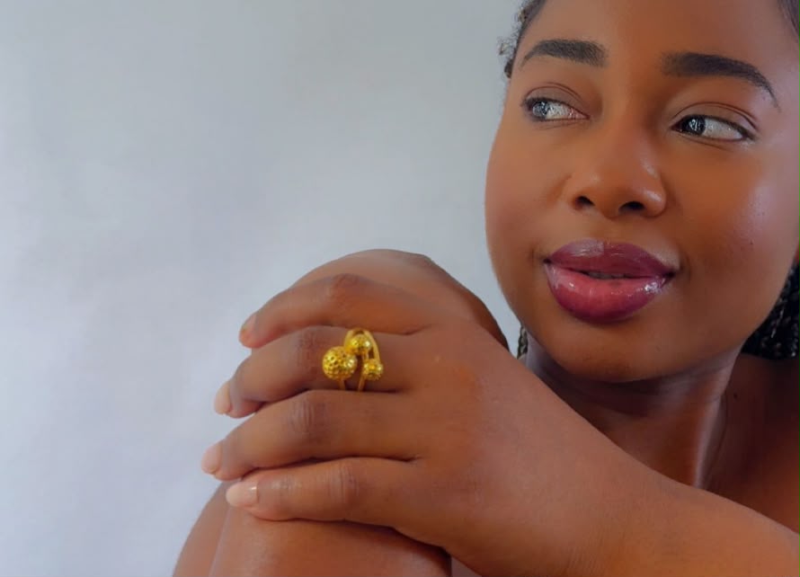 Lulu ring